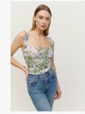 Reformation Córtese Top in Hillside NWT size 4